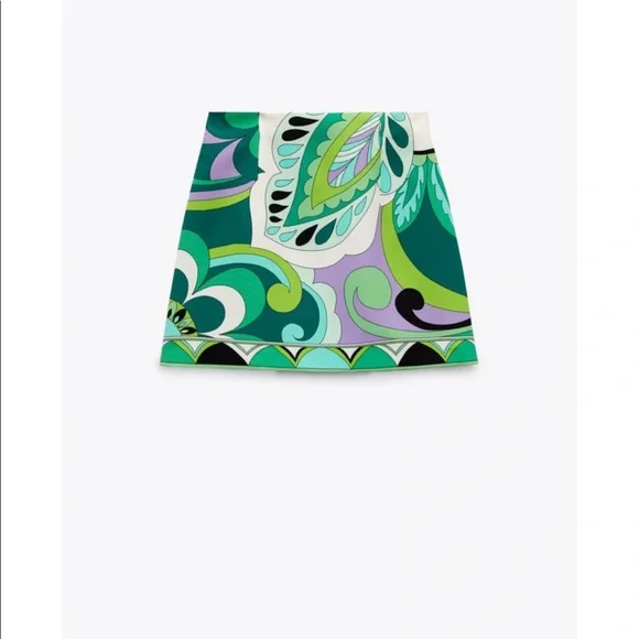 NWT ZARA PRINTED SKIRT